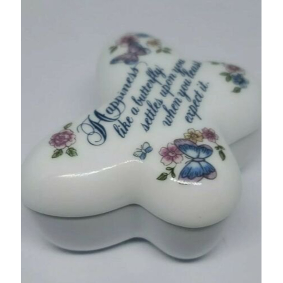 Avon Vintage - 1974 Avon Butterfly Fantasy White porcelain trinket box - Picture 4 of 5